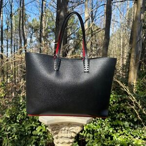 Christian Louboutin Cabata Tote in Grained Leather - Excellent Condition!